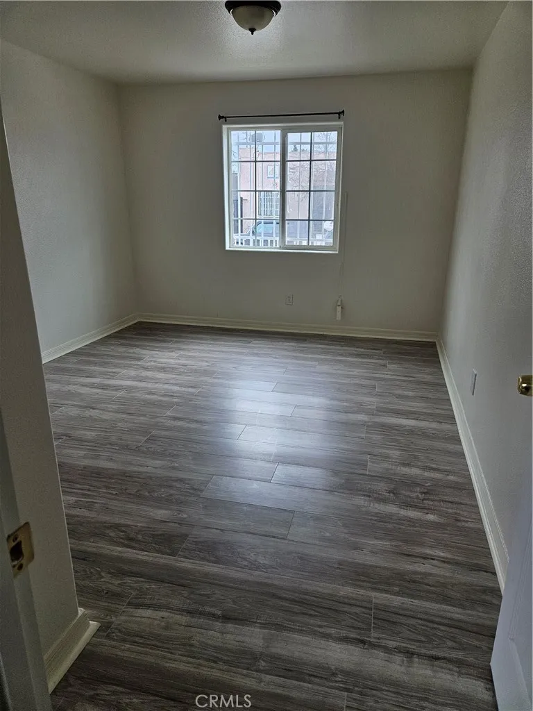 10929 Compton Avenue, Los Angeles, California 90059 home-pic-5